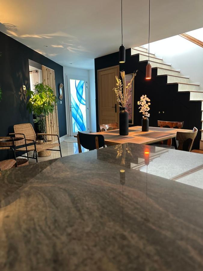 Pink Tropical Champagne Appartement Reims Buitenkant foto