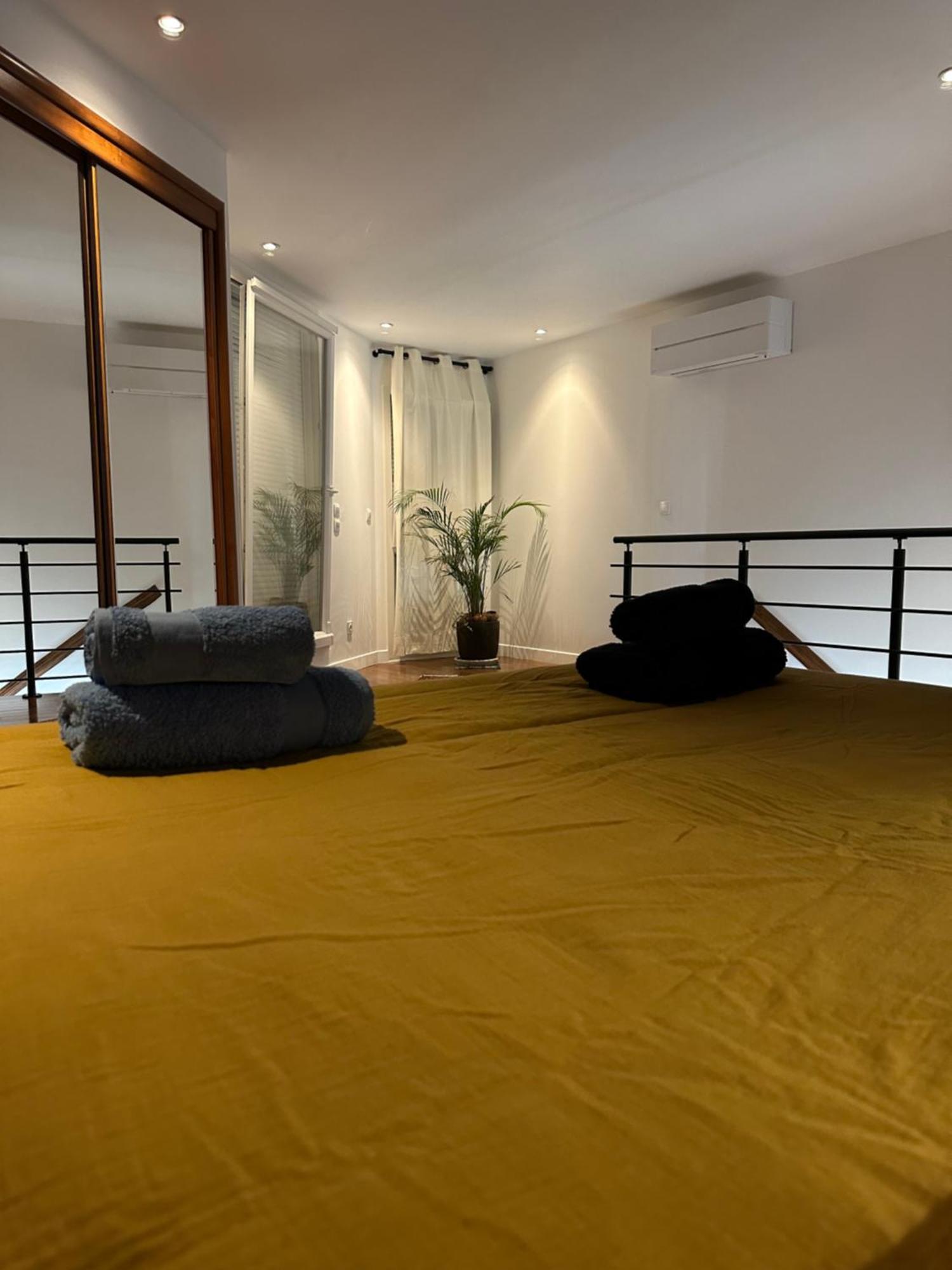 Pink Tropical Champagne Appartement Reims Buitenkant foto